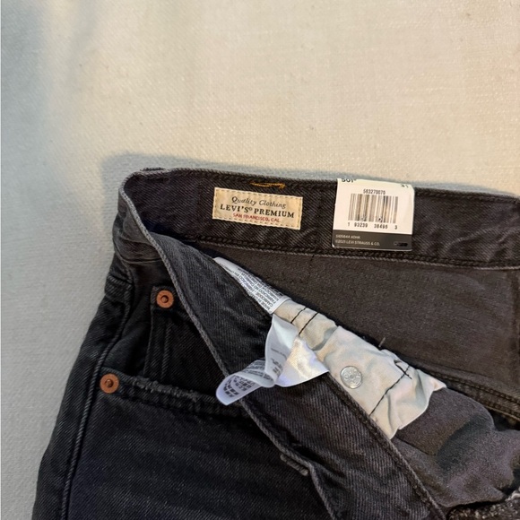 Levi's Women's 501 Charcoal Black Jean Shorts - Picture 2 of 4